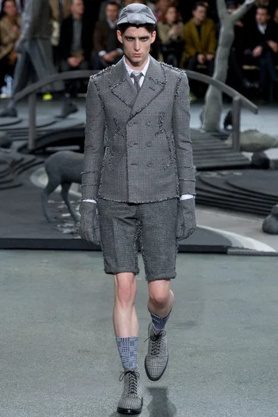 Look 15